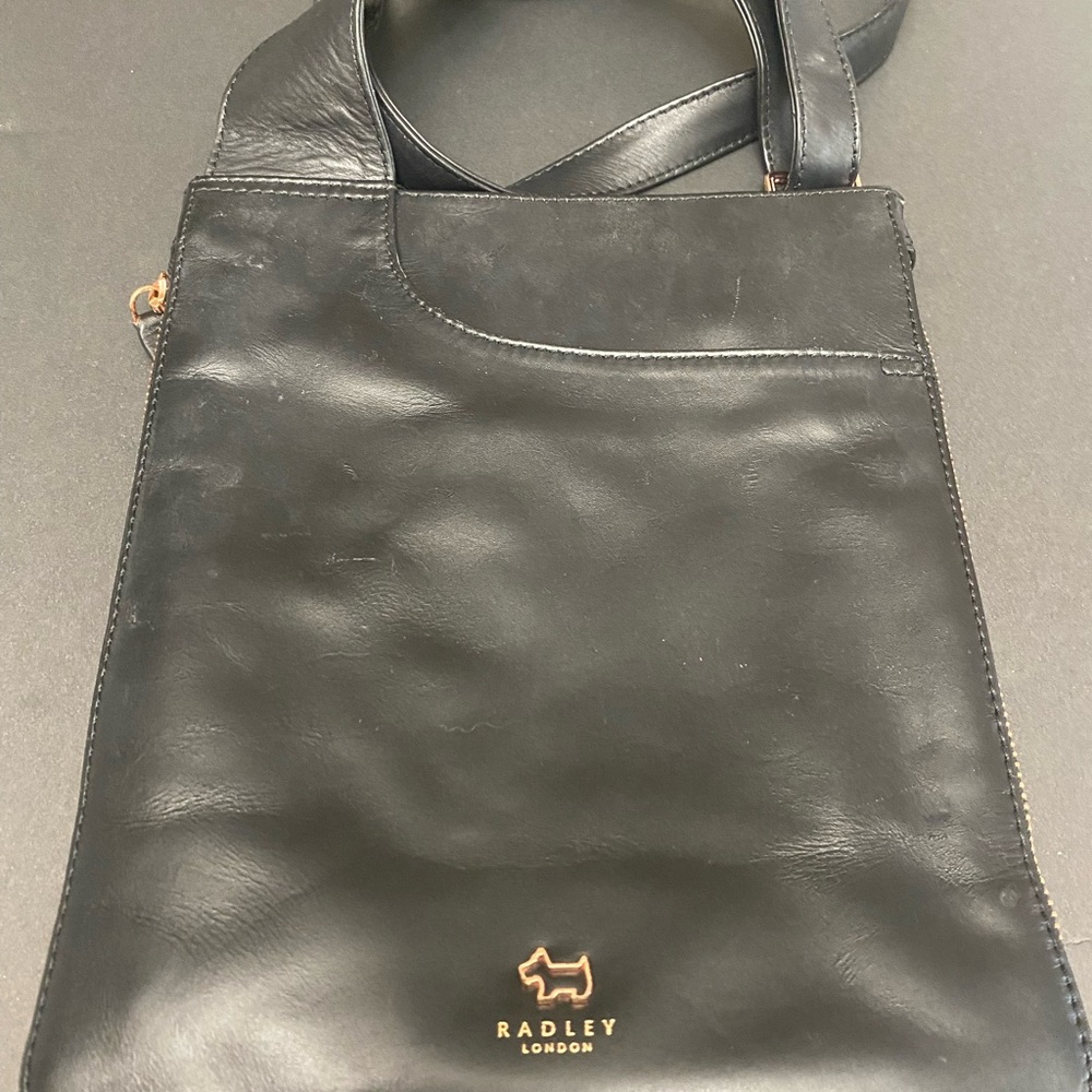 Radley London Black Crossbody Bag with Smooth Leather and Metal Accents